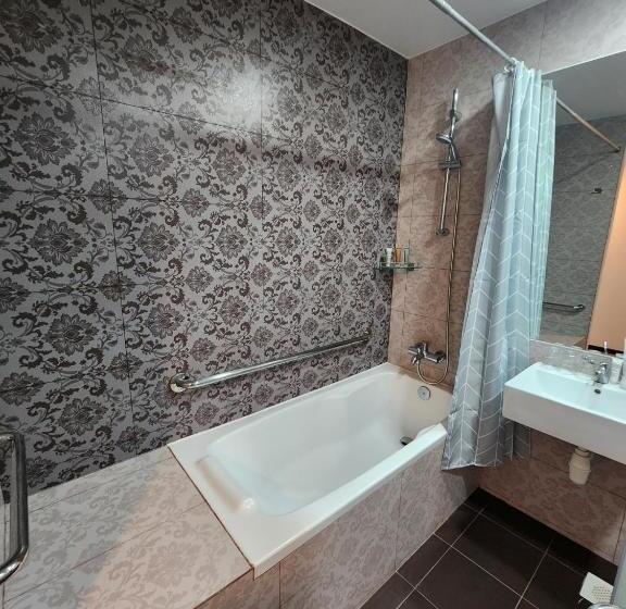 سوییت, Santa Grand Hotel East Coast A Nuve Group Collection