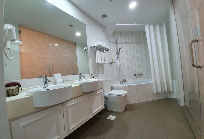 اتاق استاندارد سه نفره, Santa Grand Hotel East Coast A Nuve Group Collection