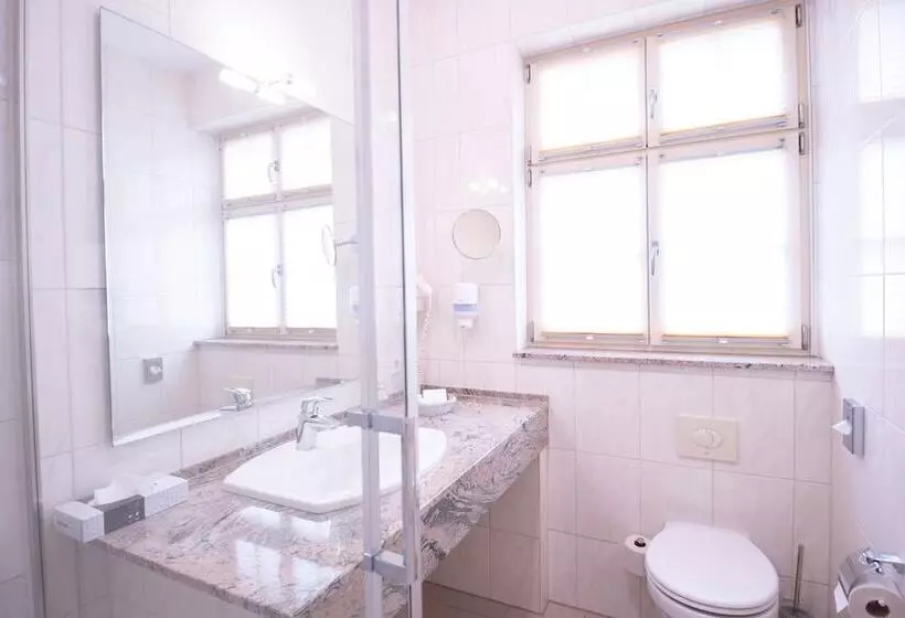 Standard Yhden Hengen Huone, Seehotel Großräschen