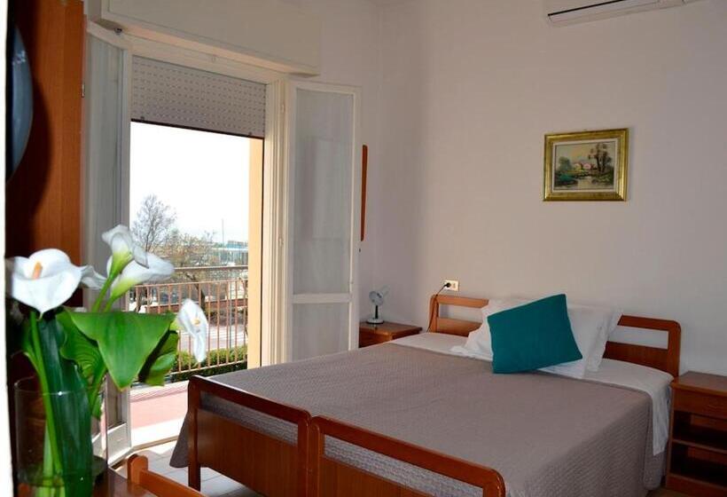 חדר סופריור, Sportur Club