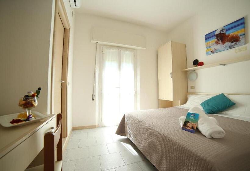 חדר סופריור, Sportur Club