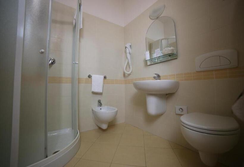 חדר סופריור, Sportur Club