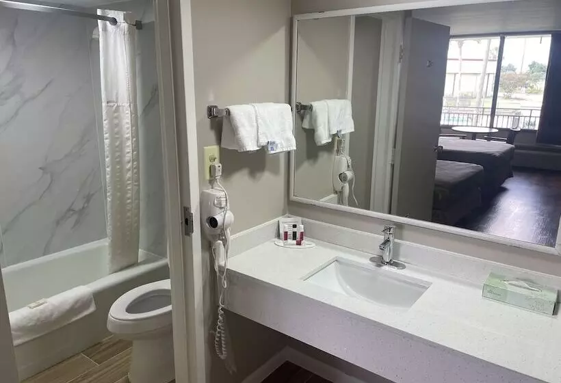 اتاق استاندارد با 2 تخت دوبل, Super 8 By Wyndham Valdosta Mall