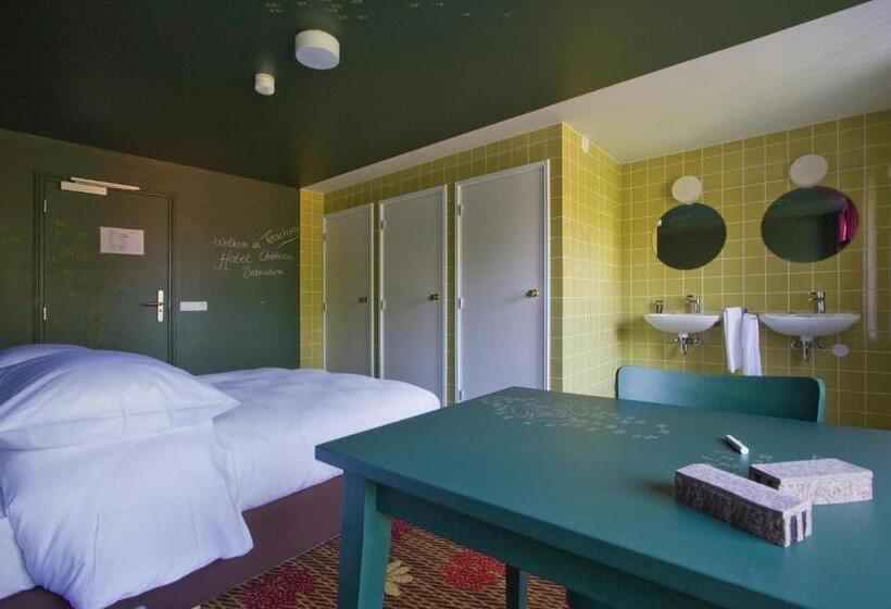 اتاق استاندارد, Teaching