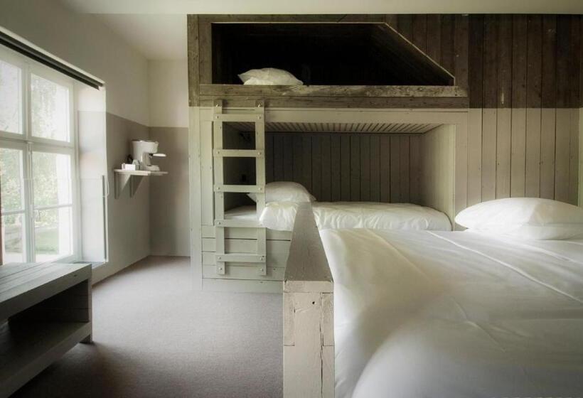 اتاق خانوادگی, Teaching