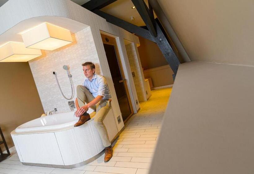 سوئیت با وان آب گرم, Teaching