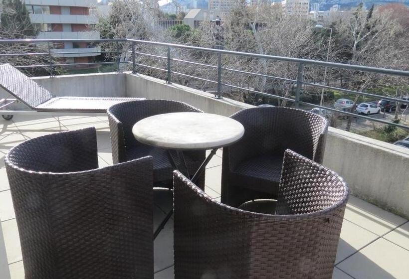 Апартаменты Deluxe 1 Спальня, Residence Services Calypso Calanques Plage