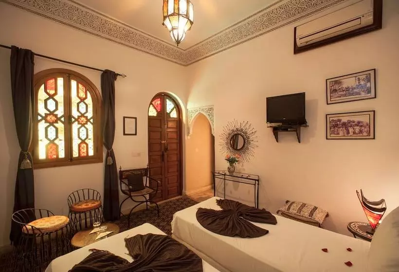 اتاق سوپریور, Riad Kechmara