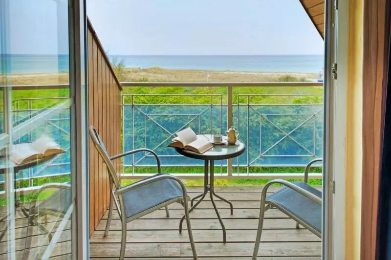 オーシャンビュースタンダードルームバルコニー付き, Seehotel Düne
