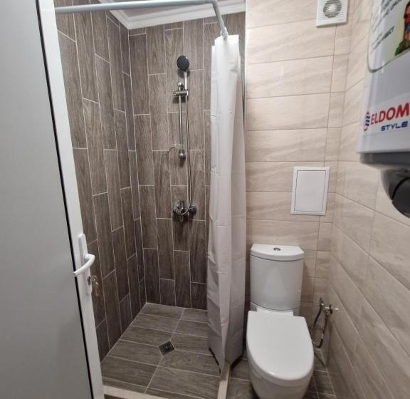 استودیوی استاندارد با چشم‌انداز دریا, Zlaten Bryag