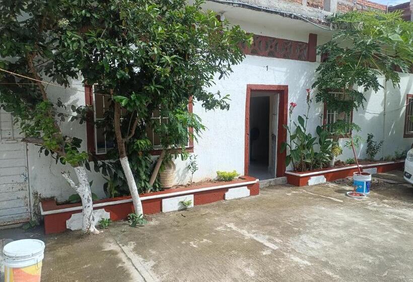 带大床的标准间, Hospedaje C&r