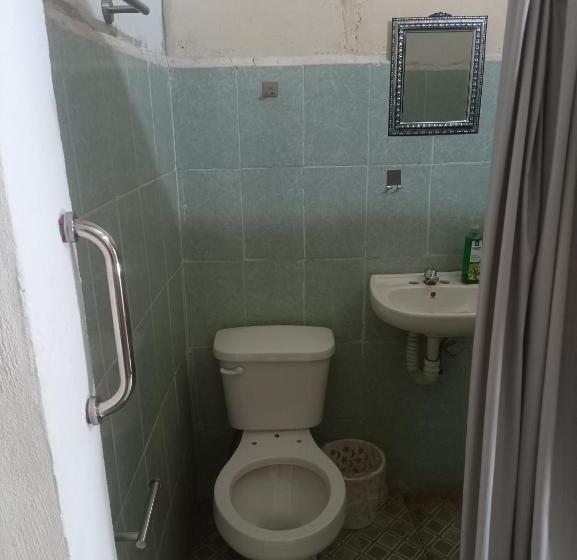 标准间, Hospedaje C&r