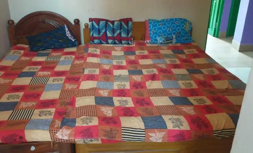 3 Bett Klassisches Zimmer, O Shivdham