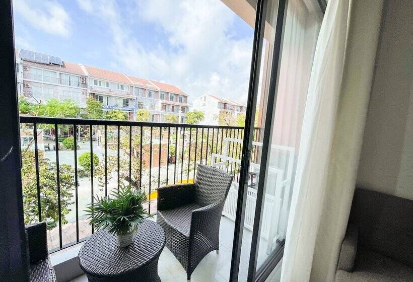 اتاق لوکس, Amon Phu Quoc