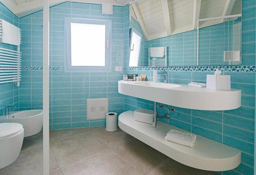 プールビュージュニアスイート, Oasi Blu Sardinia