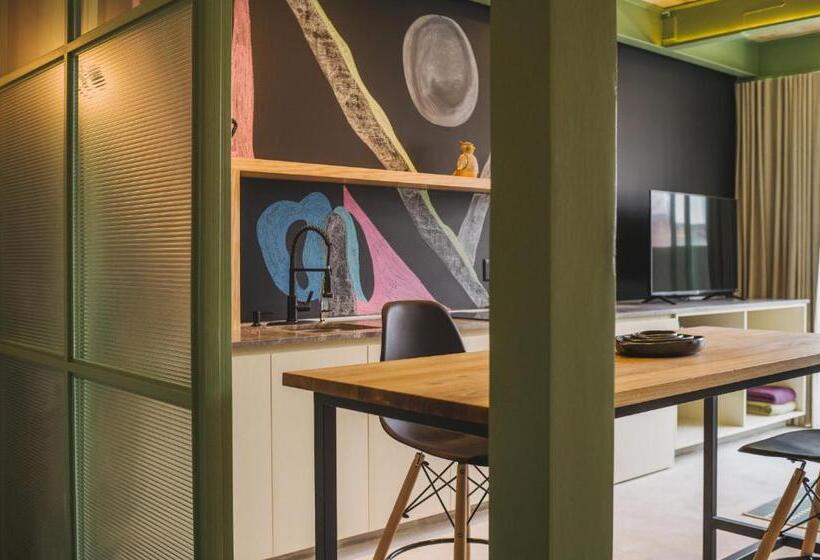 침실 1개 발코니 아파트, Xolo Stays