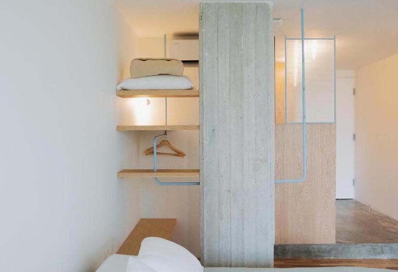 디럭스 스튜디오, Xolo Stays