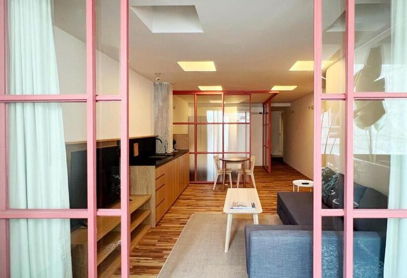 스탠다드 룸, Xolo Stays