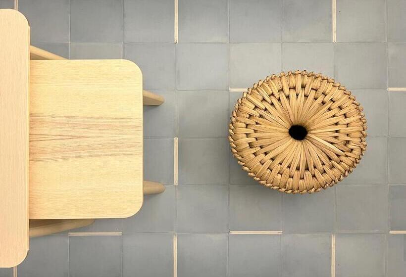 디럭스 룸, Xolo Stays