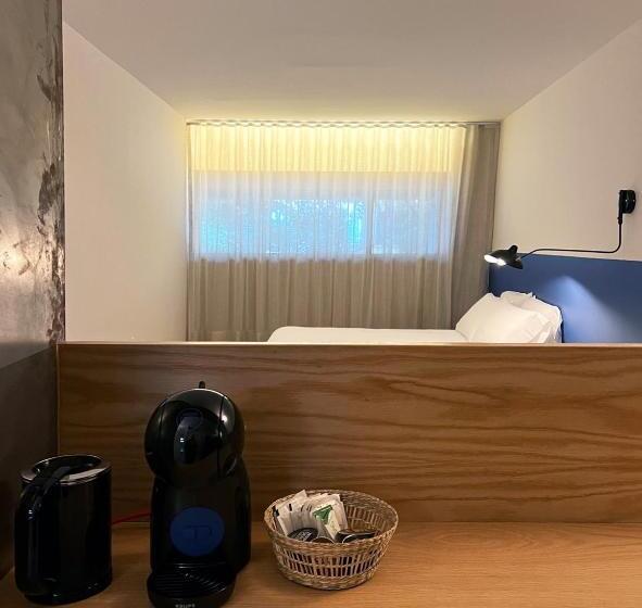 디럭스 룸, Xolo Stays