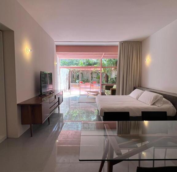 스탠다드 룸 킹사이즈 침대, Xolo Stays