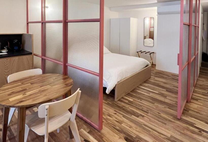 스탠다드 룸, Xolo Stays