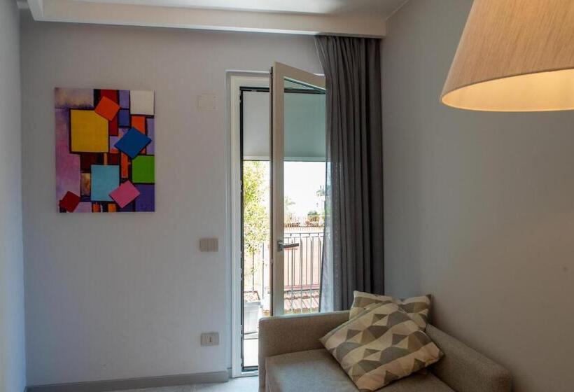 غرفة ديلوكس مزودة بشرفة, Villa D Orville Luxury Suites Taormina