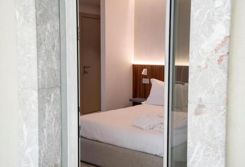 غرفة ديلوكس مزودة بشرفة, Villa D Orville Luxury Suites Taormina