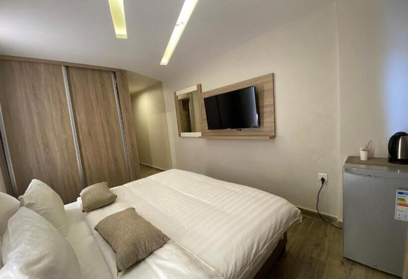 اتاق استاندارد با تخت بزرگ, Alena