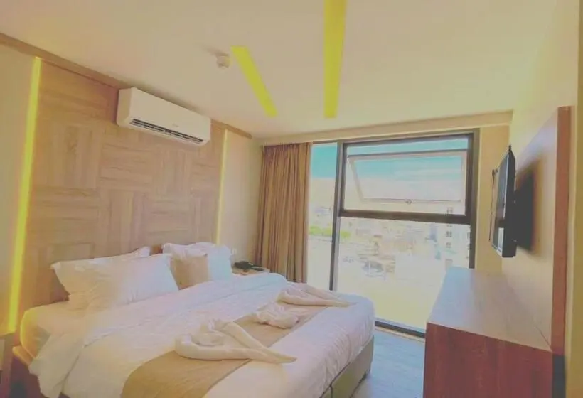 اتاق استاندارد با تخت بزرگ, Alena