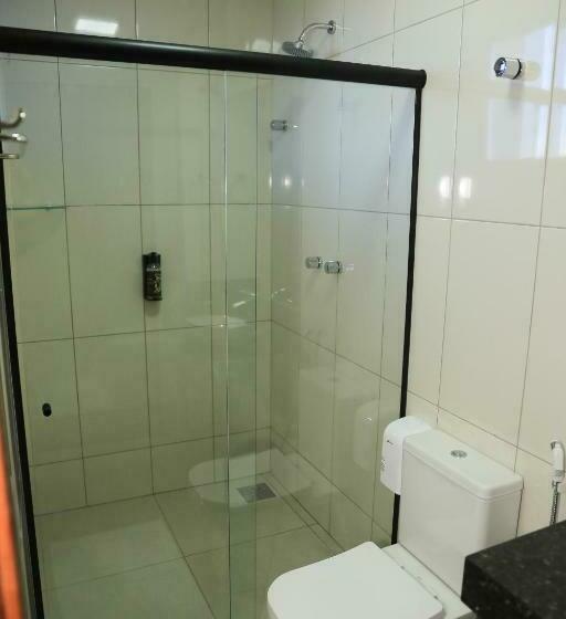 Quarto Triplo Estandar, Pontal Executive