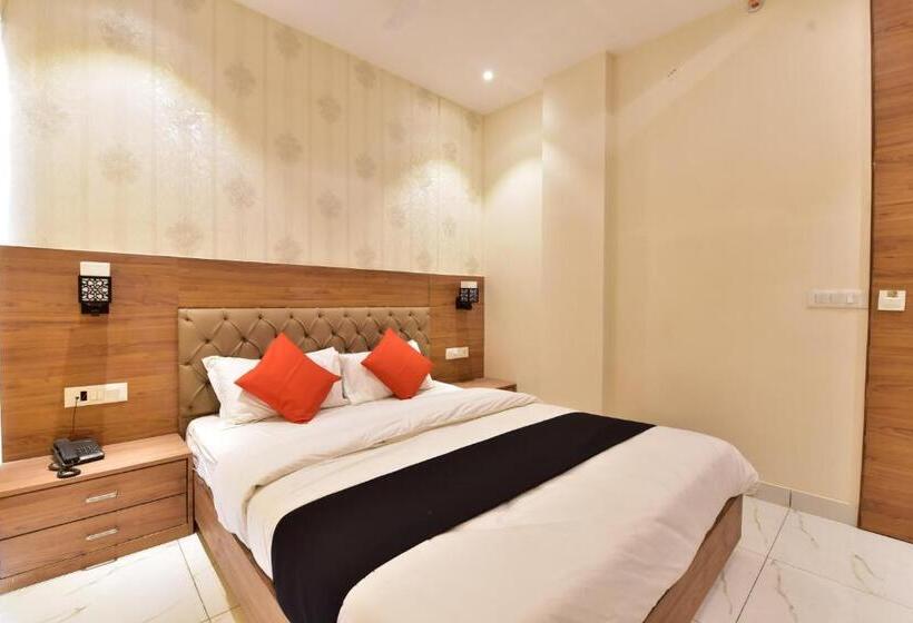 חדר דלוקס, Ekana