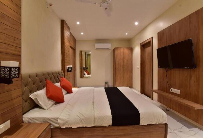 חדר סופריור, Ekana