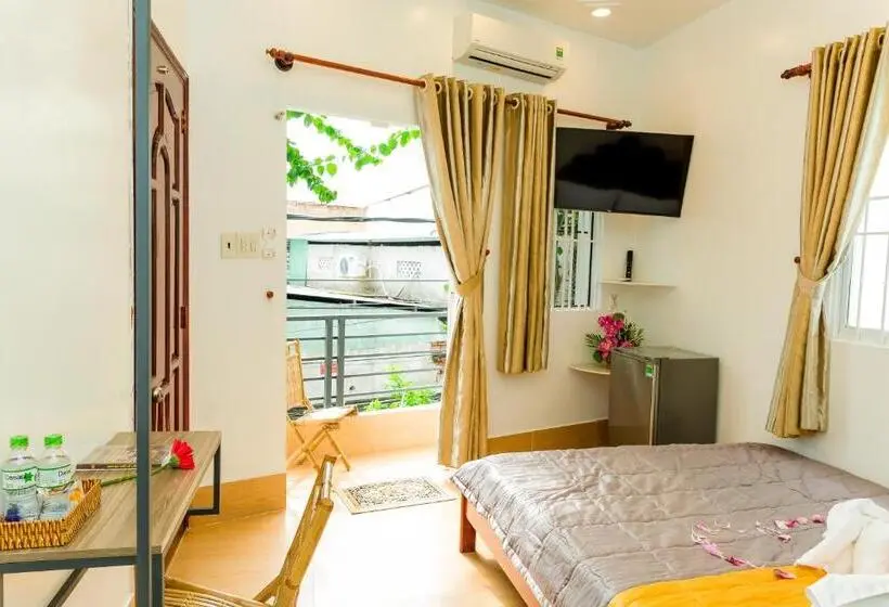 اتاق لوکس با بالکن, Buddha Homestay