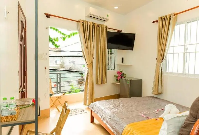 اتاق لوکس با بالکن, Buddha Homestay