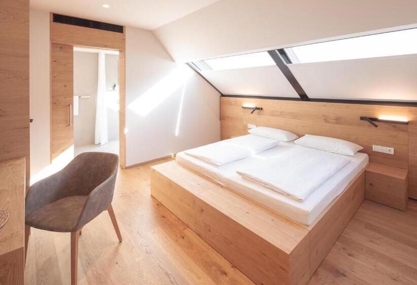 Номер Стандарт, Munde