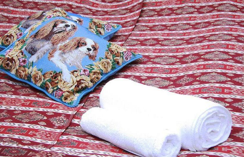 エコノミールーム, Pottery House Sanahin