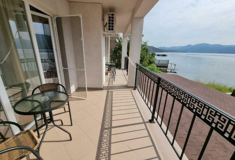 带大床的标准间, Casa Soarelui