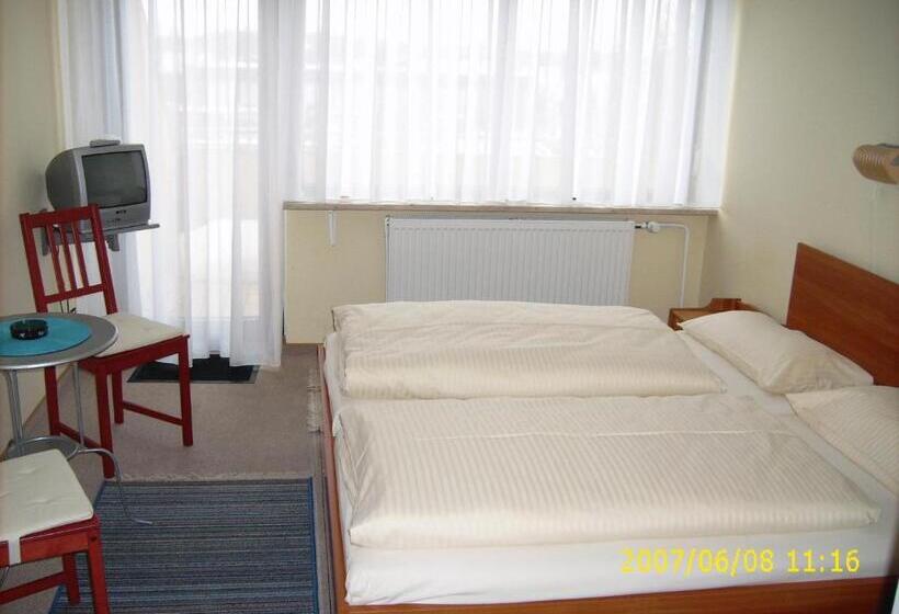 Номер Стандарт Совместная Ванная, Domhotel Bed & Breakfast
