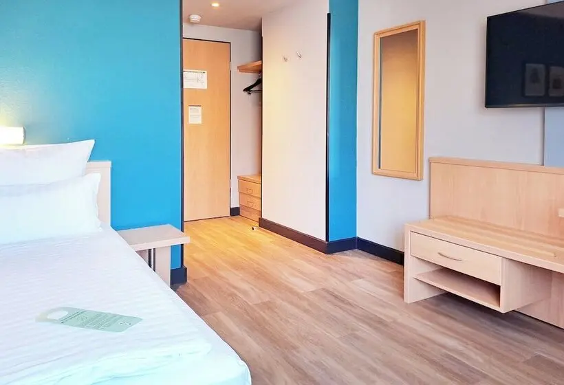 身障者適用スタンダードルーム, Garner Hotel Cottbus Süd by IHG