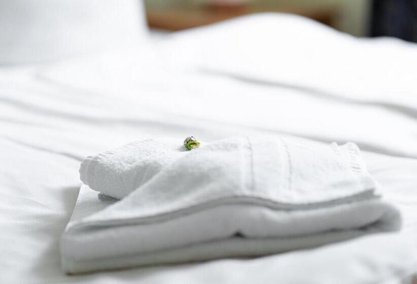 标准单人间, Am Gothensee