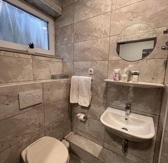 غرفة قياسية فردية, Dietrichsdorfer Hof