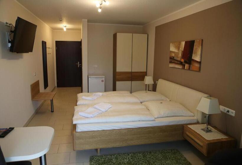 컴포트 룸, Fruerlund