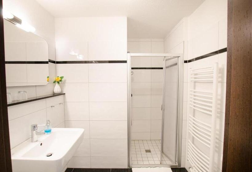 컴포트 트리플 룸, Fruerlund