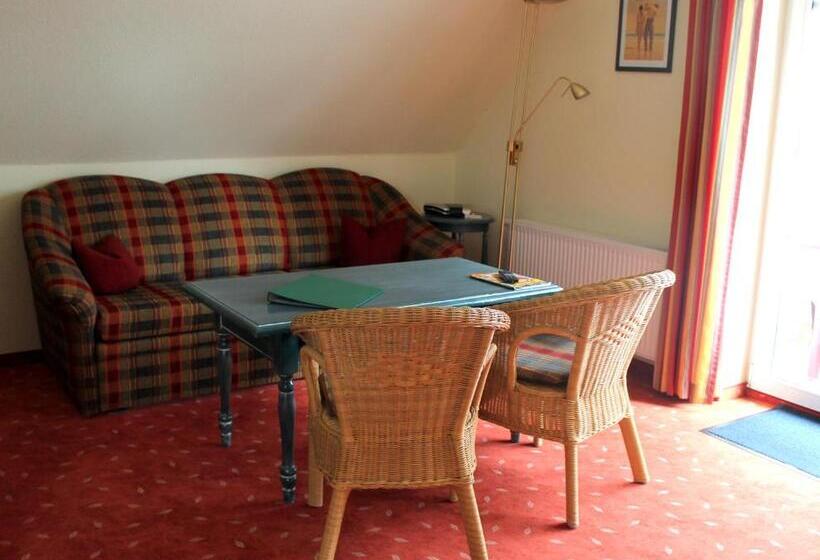 شقة غرفة واحدة, Kurhaus Devin