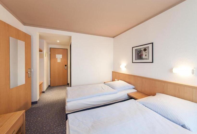 コンフォートルーム, Am Seegraben