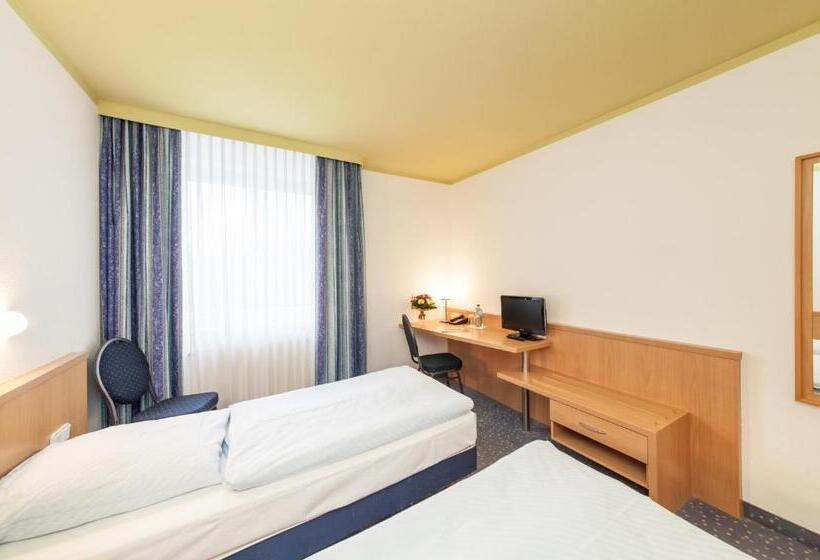 コンフォートルーム, Am Seegraben