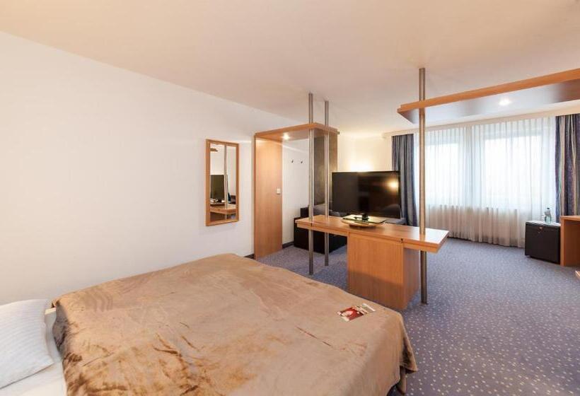 スーペリアールーム, Am Seegraben