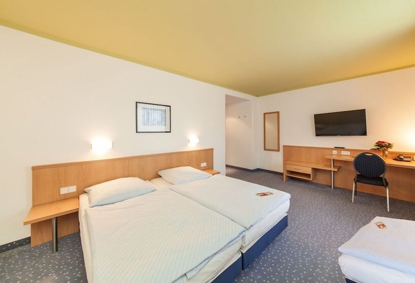 コンフォートルーム, Am Seegraben