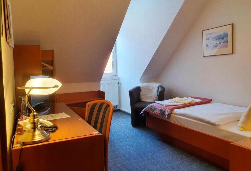 חדר סטנדרט יחיד, Peenebrücke